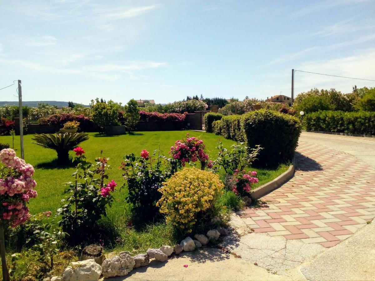 Apartmán Le Rose Olmedo Exteriér fotografie