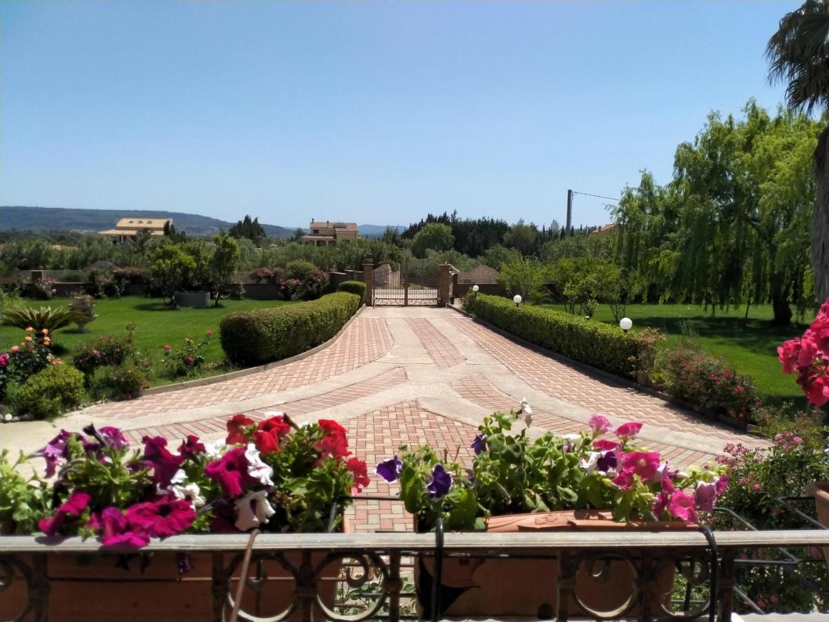 Apartmán Le Rose Olmedo Exteriér fotografie