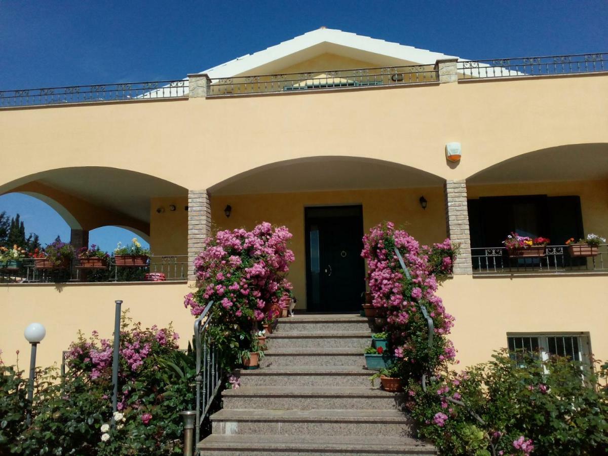 Apartmán Le Rose Olmedo Exteriér fotografie